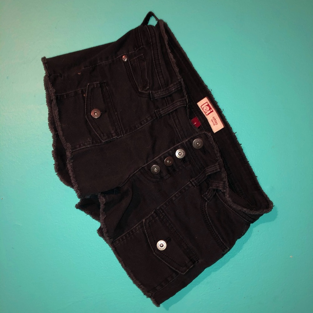 L.e.i. Low rise shorts